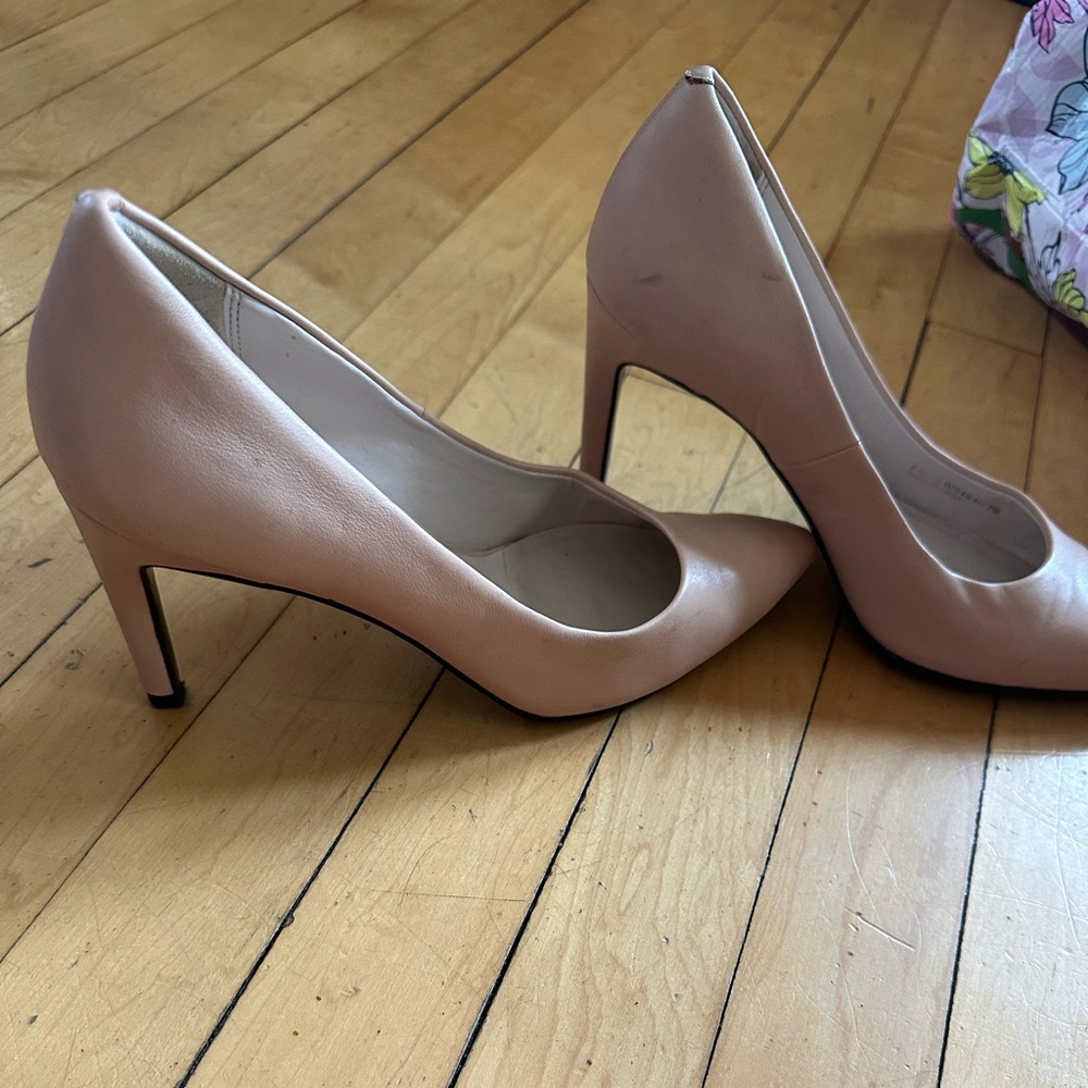 Nude pointed toe heels